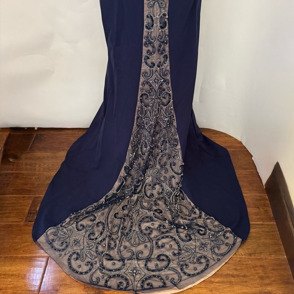 Sherri Hill FLAWED Maxi Evening Gown Full‎ Floor Length, Midnight Blue, Size 0 - Picture 9 of 16